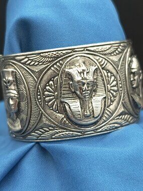 Vintage Egyptian Revival Silver Tone Pharaoh Motif Hinged Bracelet